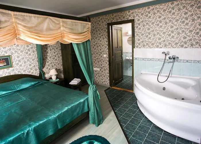 卡塔利纳宾馆 *